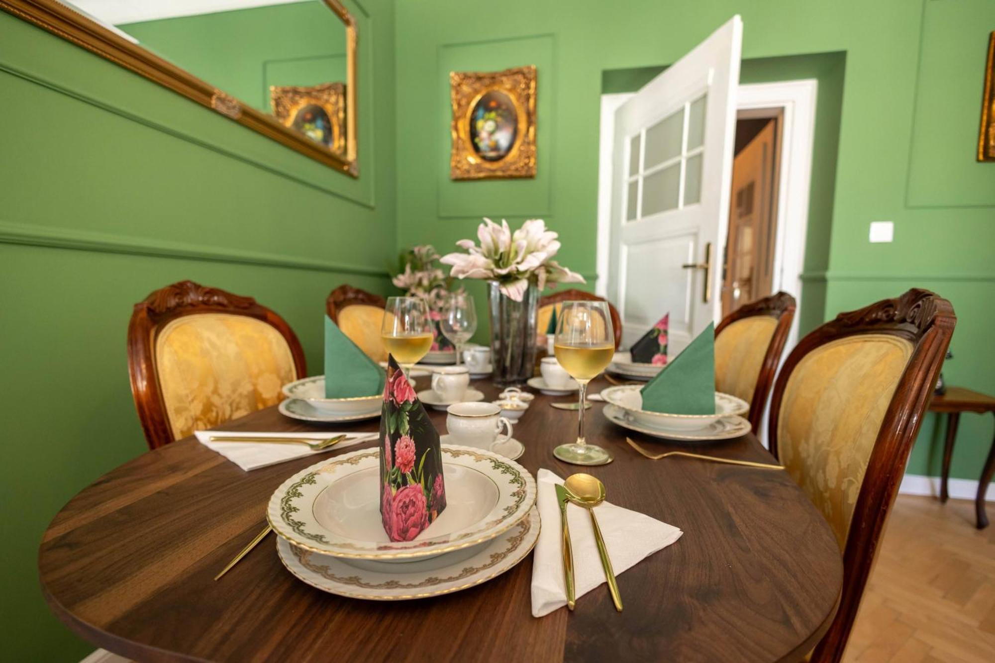 New, Stylish And Spacious Apartment Братислава Экстерьер фото